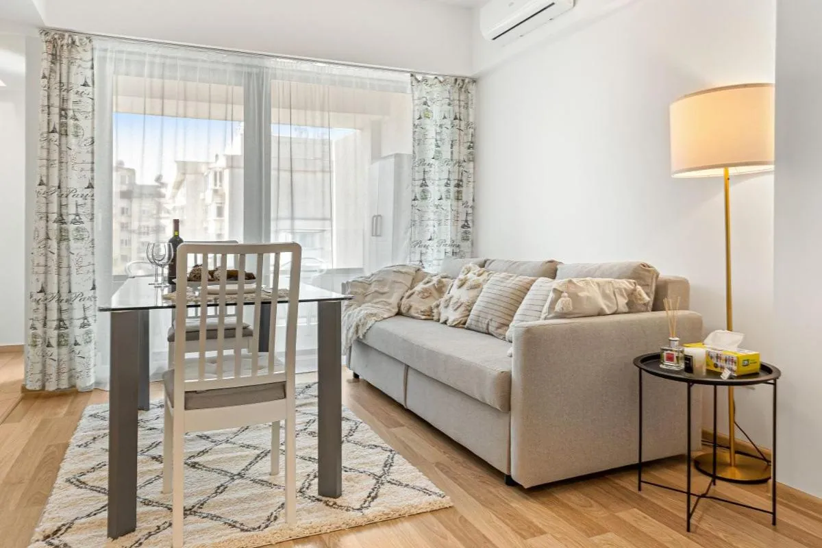 Unirii Plaza Apartment — 3