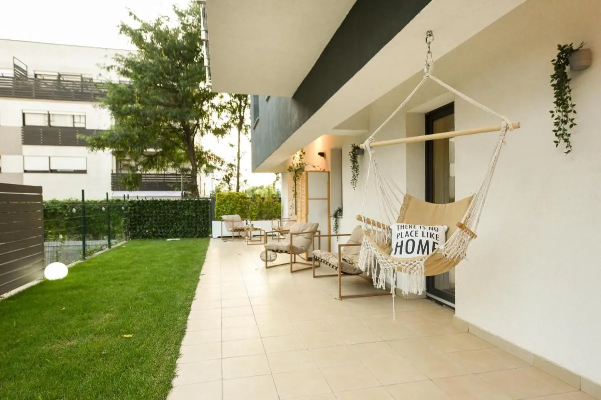 VACATION FEEL – 2BR Apartment with Terrace & Private Parking in Baneasa — 2