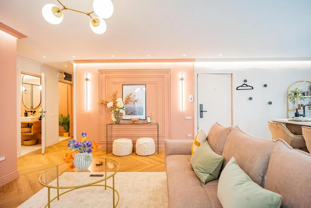Victoriei Emerald & Pink Gems – Designer Apartments