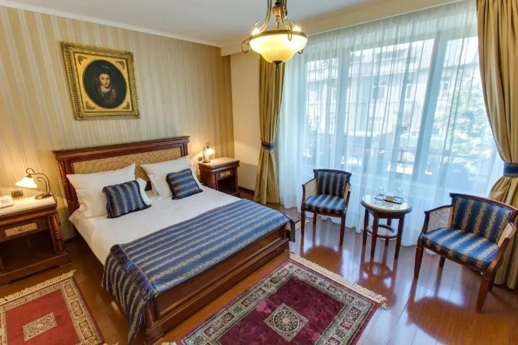 Vila Paris Boutique Hotel — 2