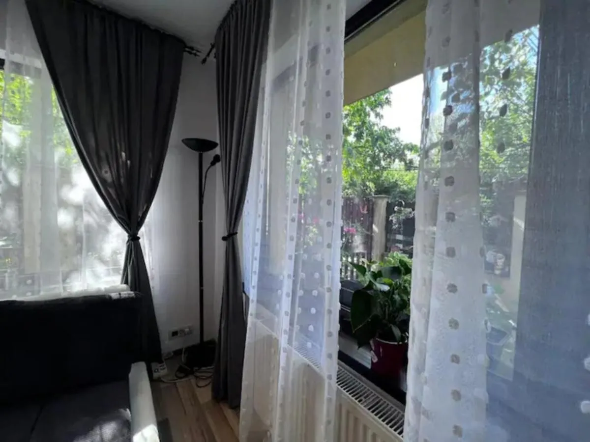 Vila luminoasa cu curte privată — 5