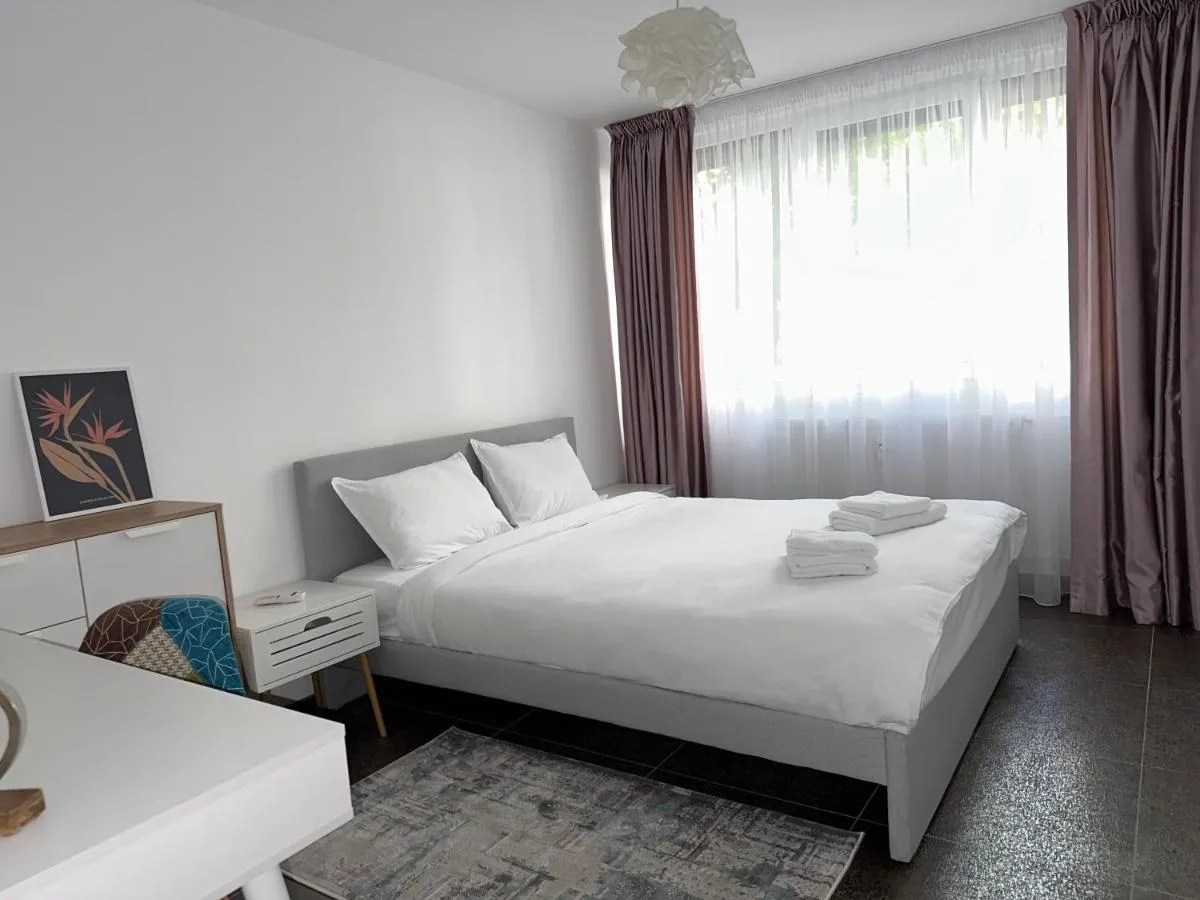 XOX Comfort Apartment Obreja — 3