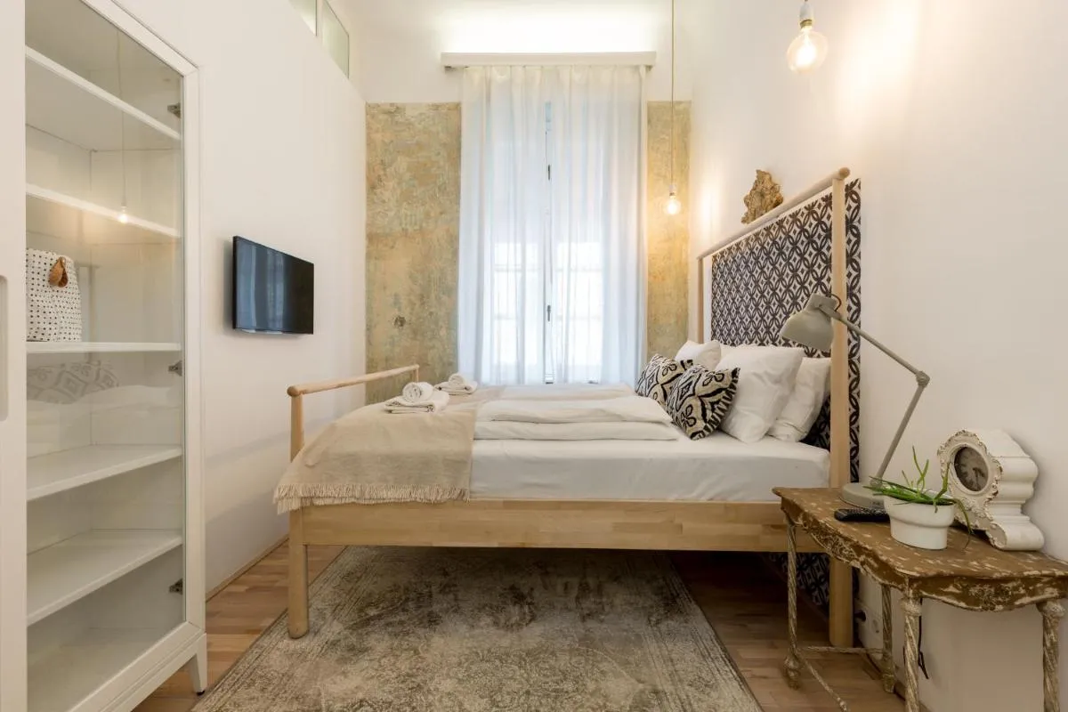 Image 1 of Bohemian Dream Home In The Absolute Center w 2BR/2BT