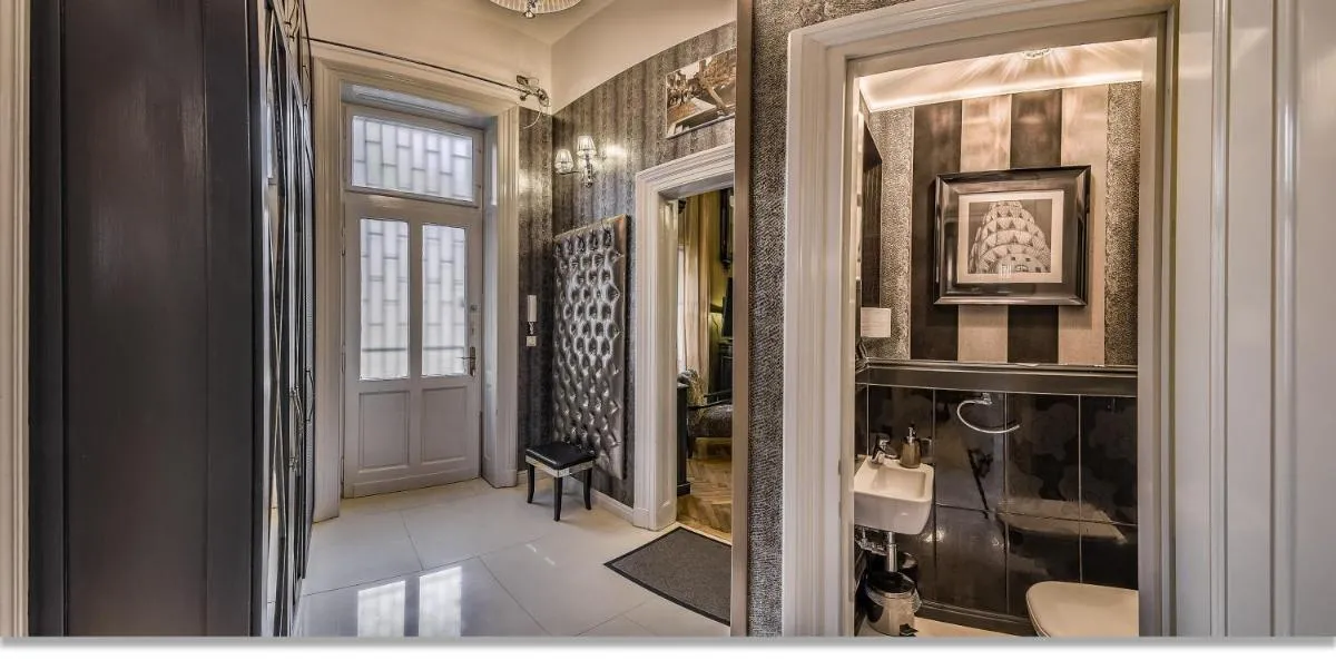 Image 2 of Boudoir Budapest Apartment