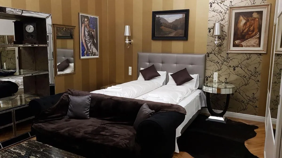 Image 6 of Boudoir Budapest Apartment