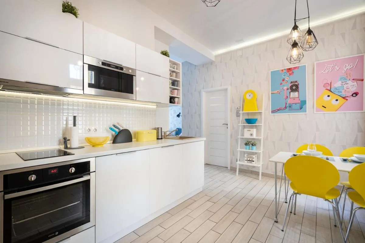 Image 2 of BpR Chic Gem in the Heart of the City