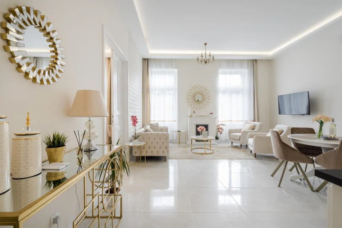 Image 4 of BpR Étienne Charming Apartment