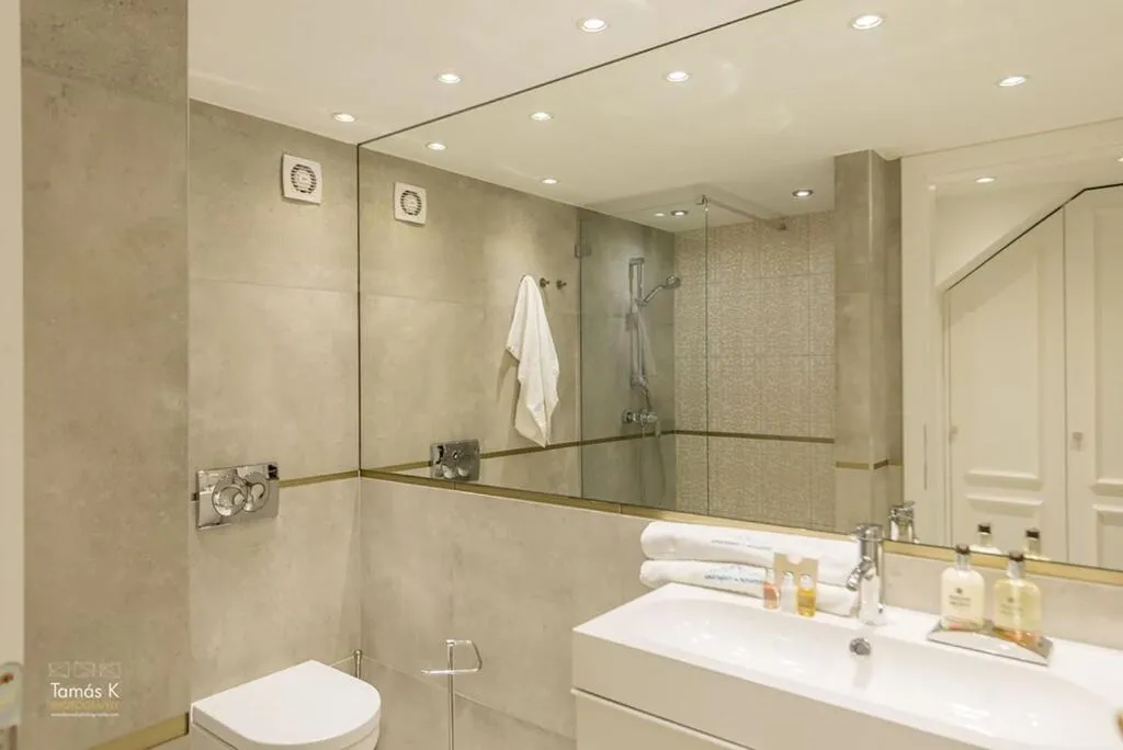 Image 6 of BpR The Golden Astoria with Balcony and A/C