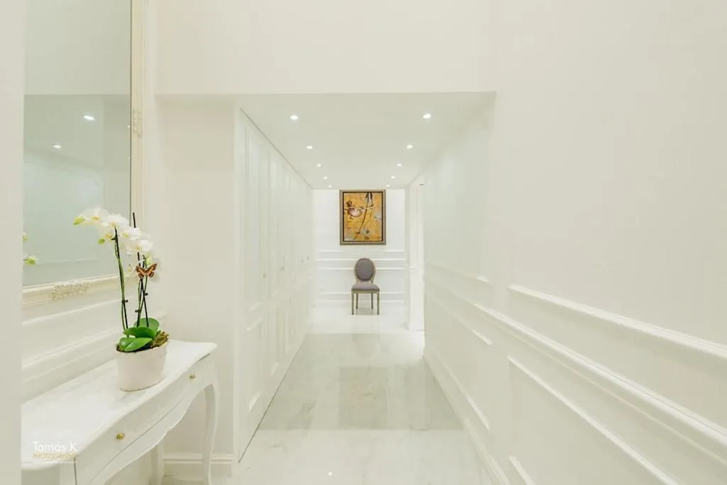 Image 2 of BpR The Golden Astoria with Balcony and A/C