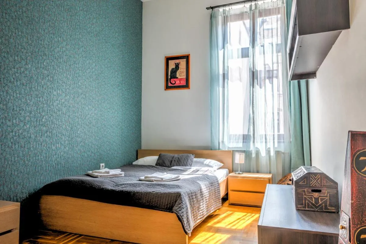 Image 2 of Central Apartments