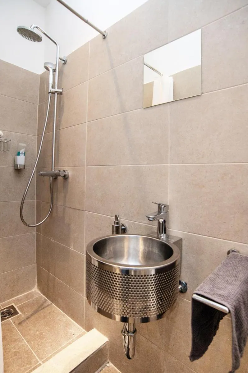 Image 6 of Charming flat close to Danube and 4-Seasons Hotel