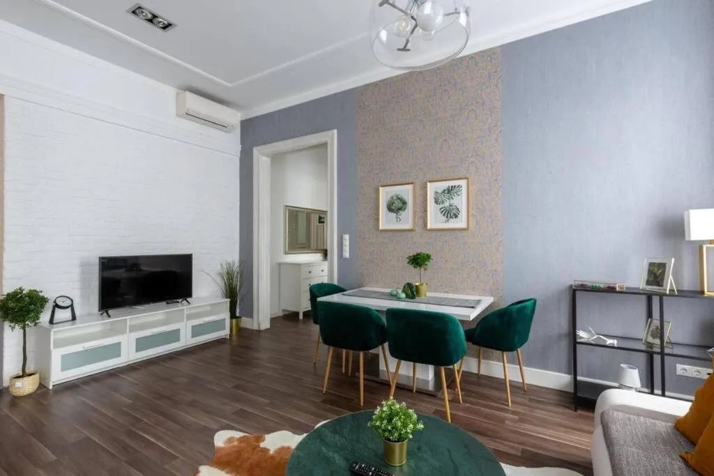 Image 4 of Chic, Captivating Space Near Opera House