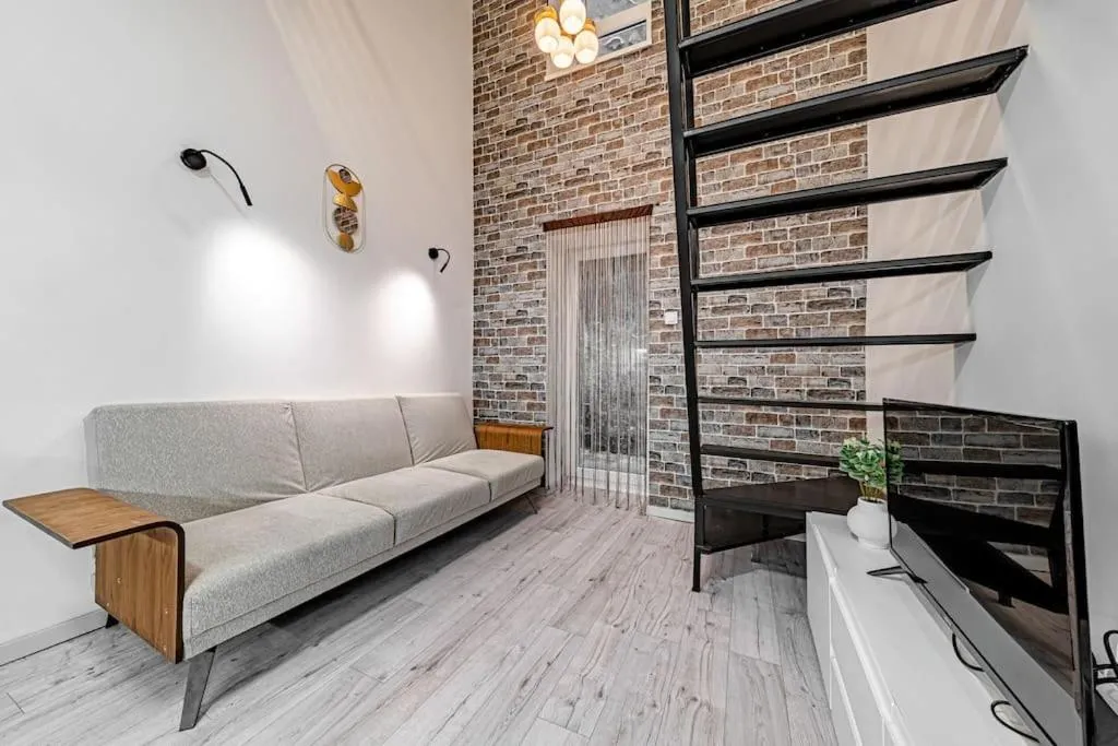 Image 4 of Chic Loft BP: Industrial Gem