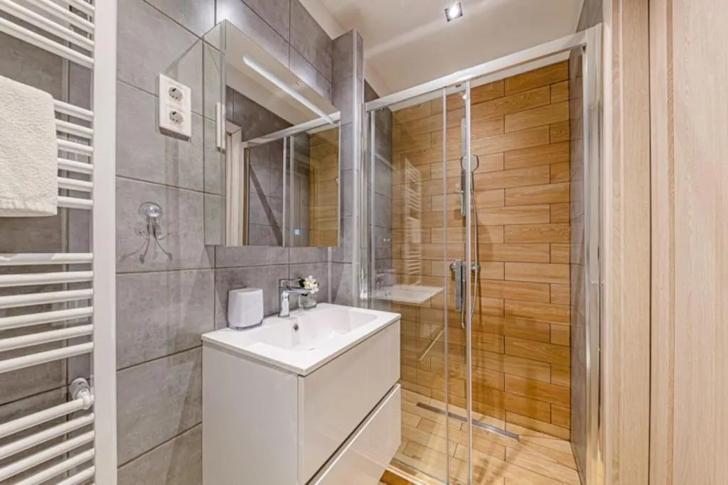 Image 6 of Chic Loft BP: Industrial Gem