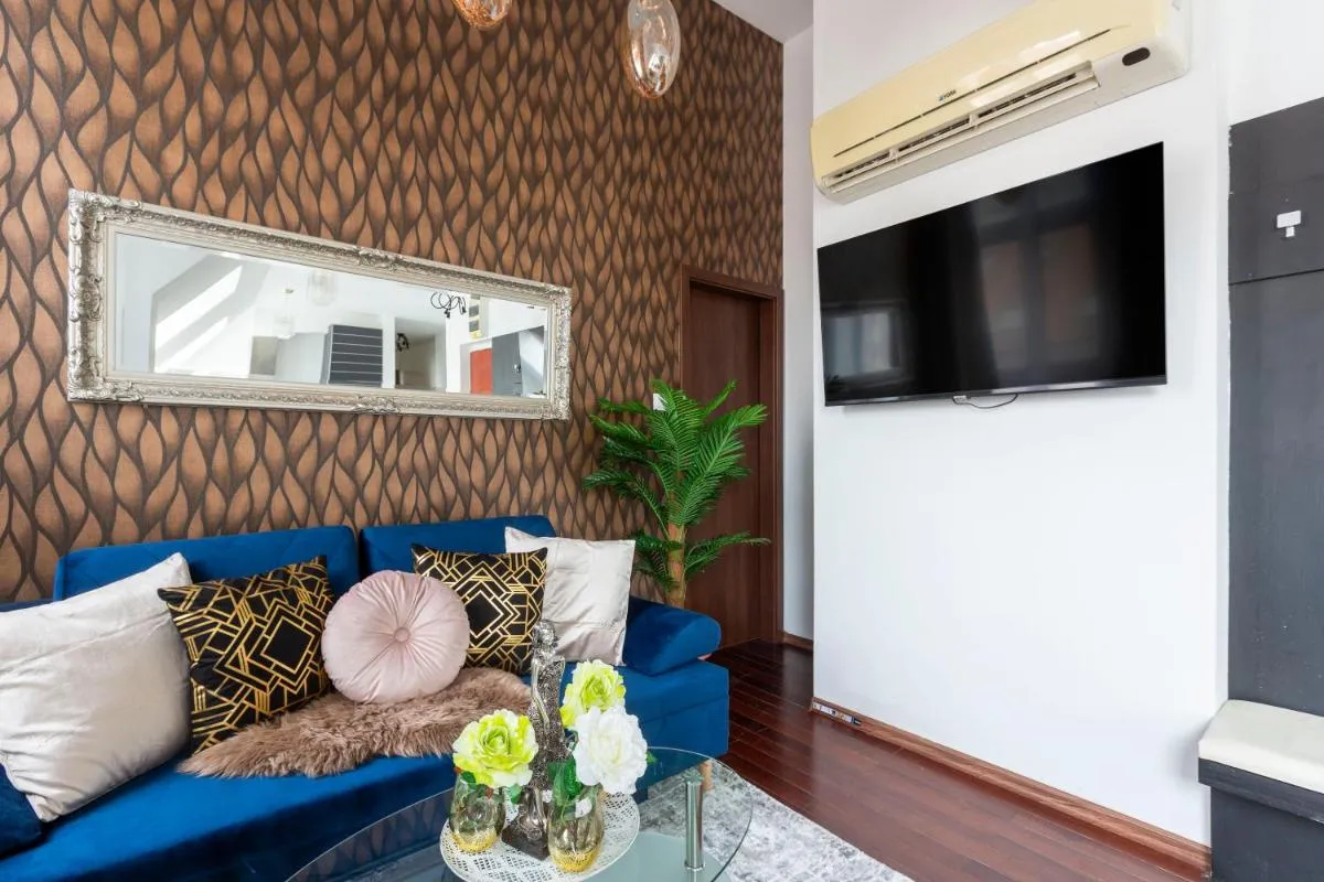 Image 2 of Deluxe Central Quentin Apartment 3BEDRM, 2BATHRM