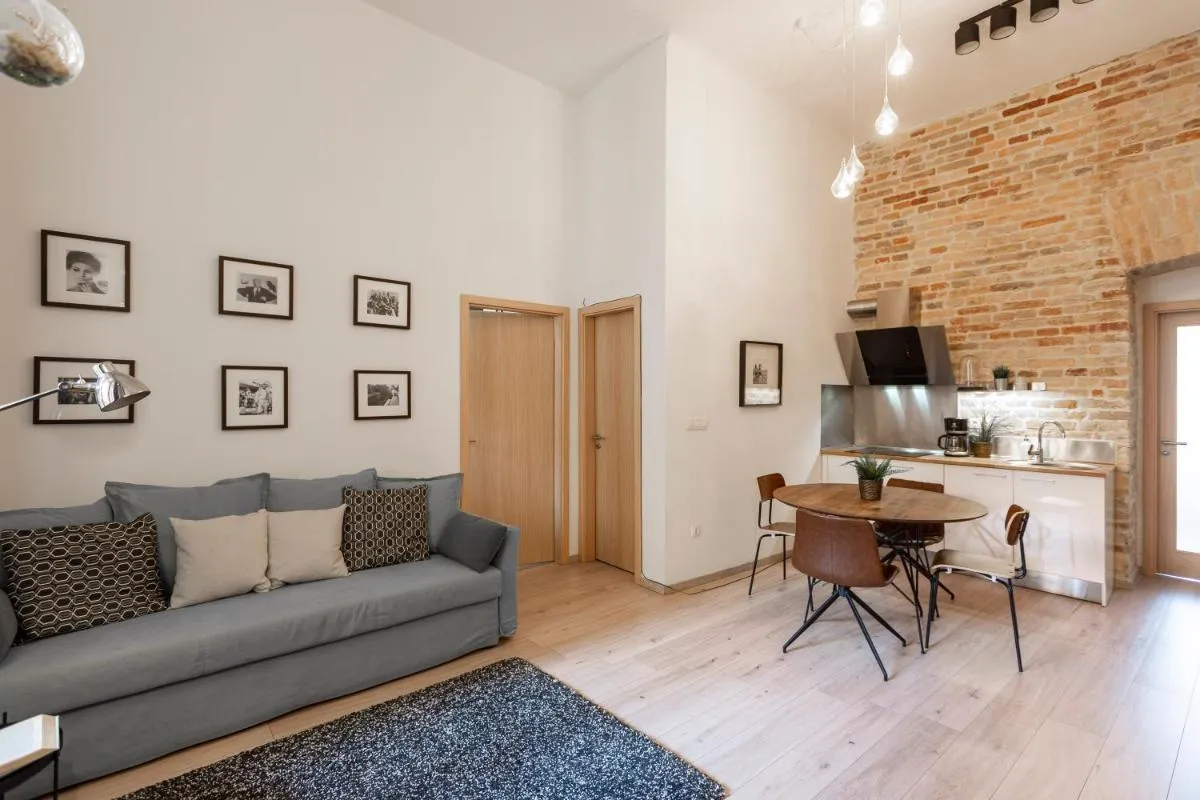 Image 3 of Deluxe Downtown Home by Elisabeth