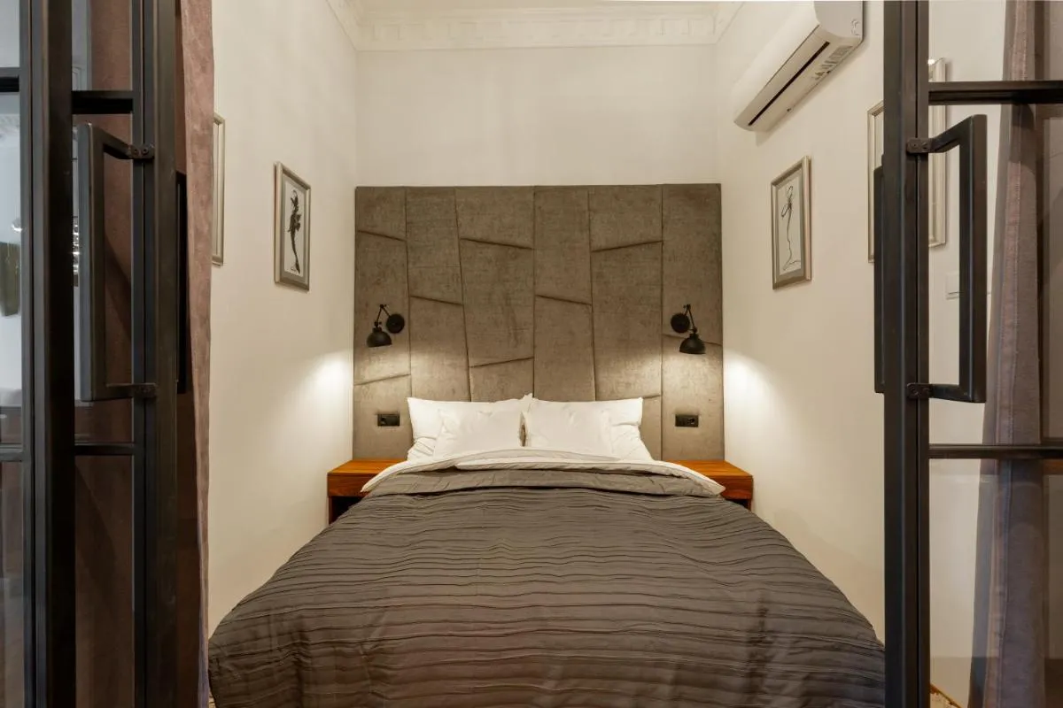 Image 6 of Designer Dream Home with Stunning View