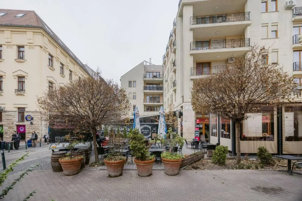 Image 5 of Dream Home with Grand Terrace in the City Center