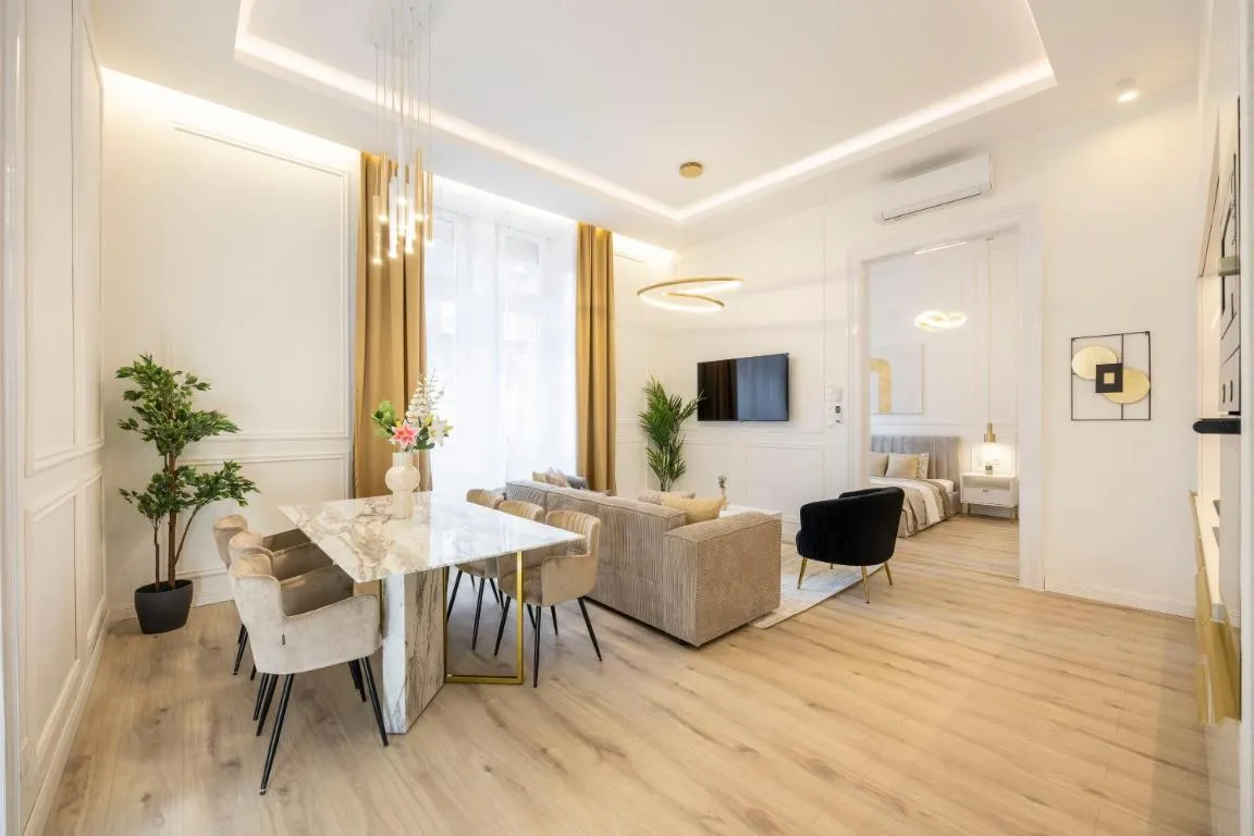 Image of Exclusive & Prestigious Central Residence w/ Balcony