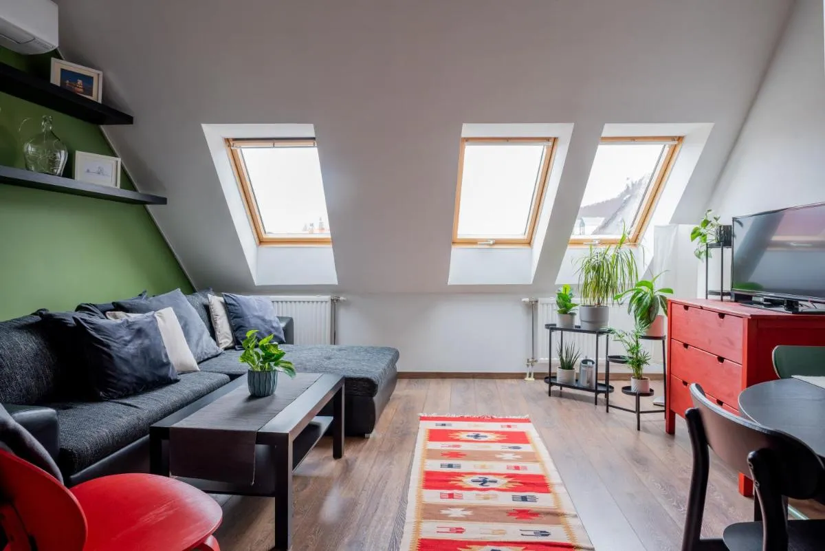 Image 4 of Floral Apartment – NEW in town