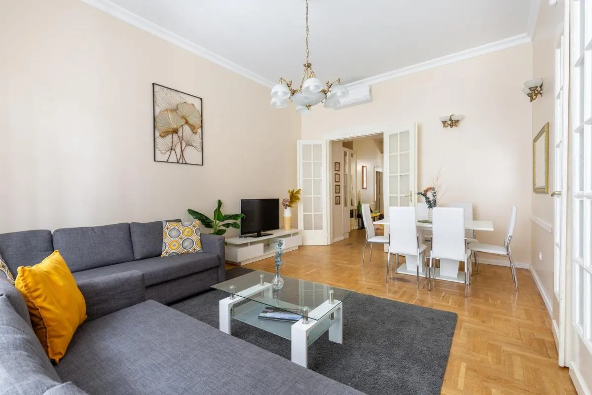 Image 2 of GDE Király 51