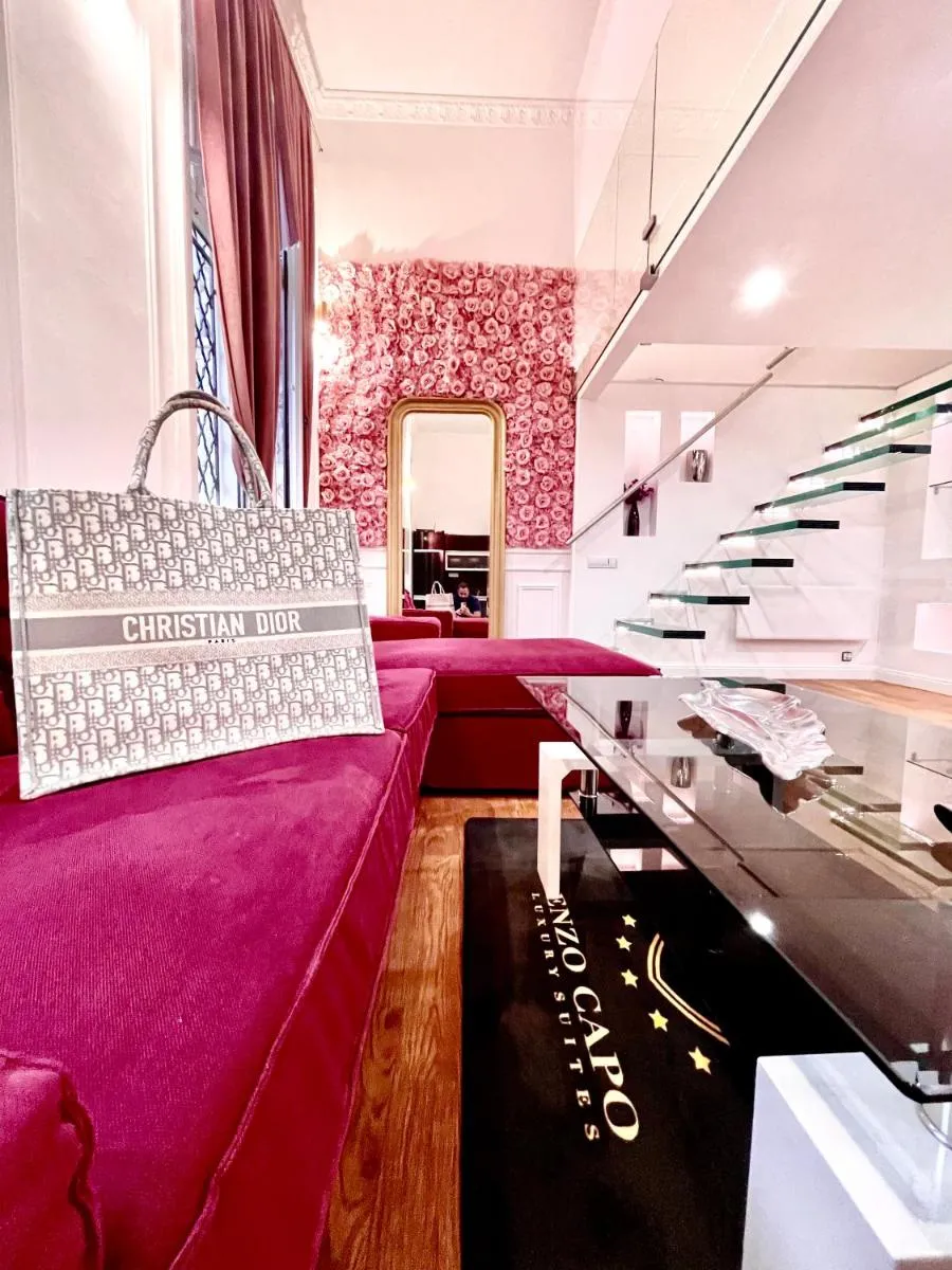 Image 5 of Jacuzzi Opera Suite