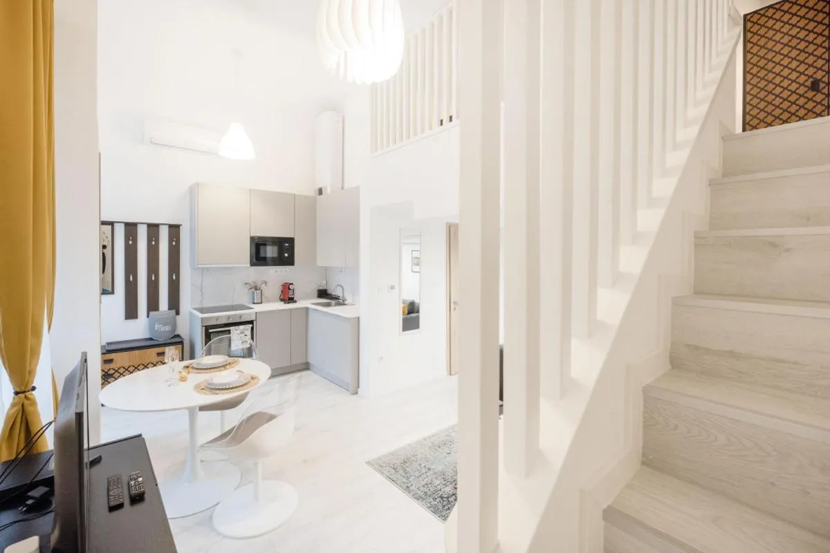 Image 2 of Little Treasure in Paulay