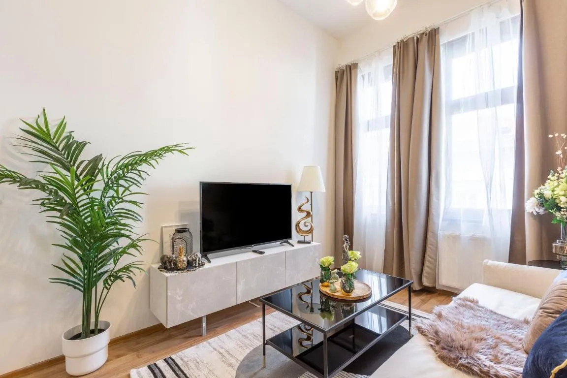 Image of Luxurious Art Deco Apartment in the King Street