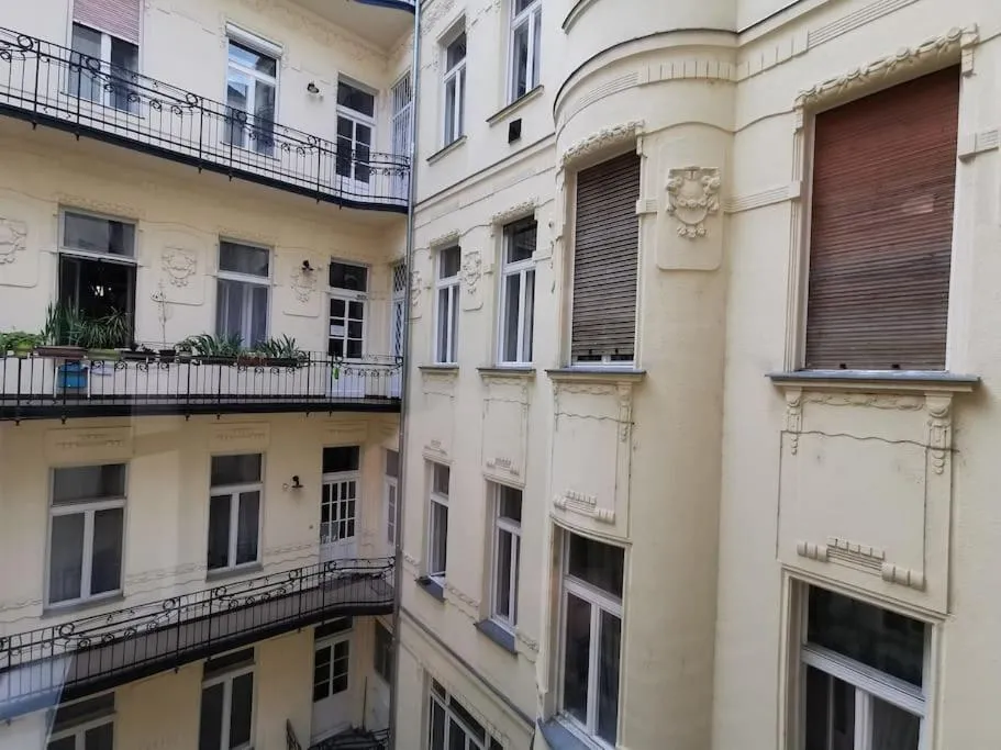 Image 1 of Luxury apartment near Astoria with AC