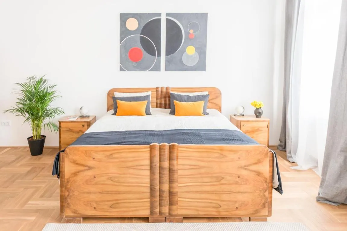 Image of Modern Bauhaus