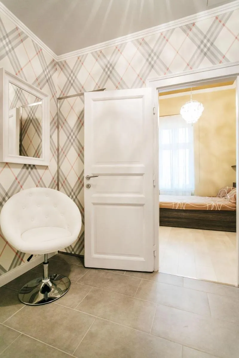 Image 4 of Parliment Luxury Apartment