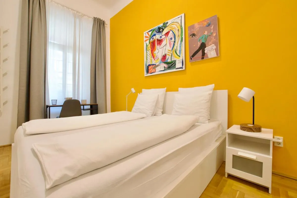 Image 6 of Standard Apartment by Hi5 – St. King street 16.