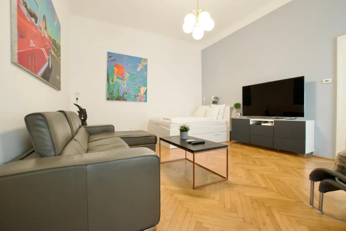 Image 4 of Standard Apartment by Hi5 – St. King street 16.