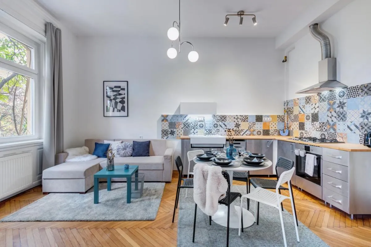 Image 1 of Szondi Residence