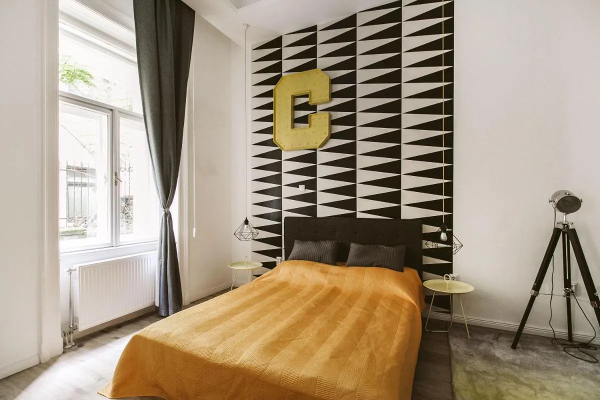 Image 1 of Turquoise harmony in the heart of the city