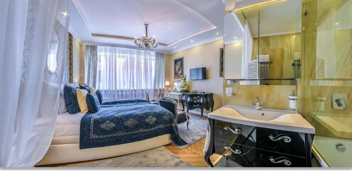 Image 2 of VIP Central Apartments