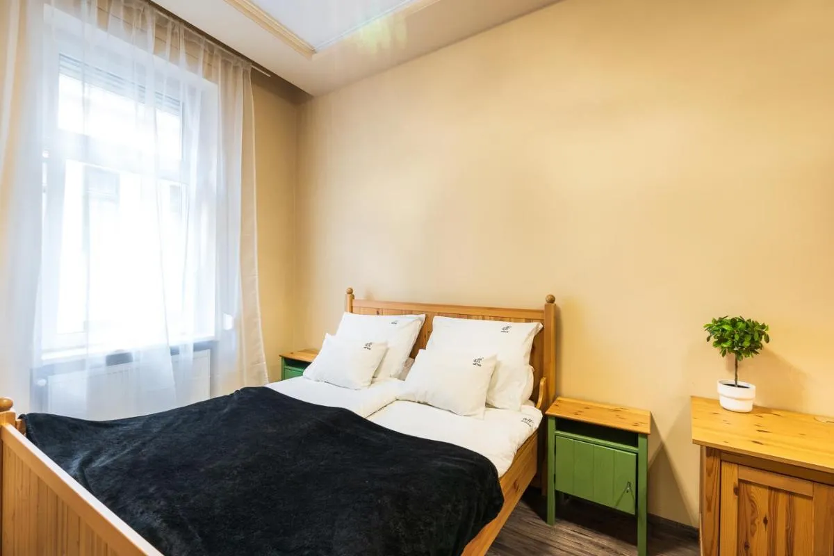 Image 5 of Vibrant and spacious downtown Budapest flat