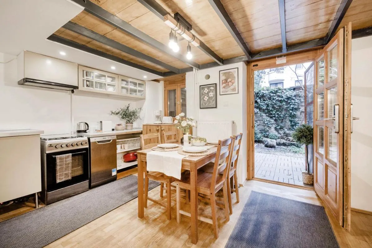 Image 2 of Wellness Wonderland: Garden, Sauna, Jacuzzi in CBD