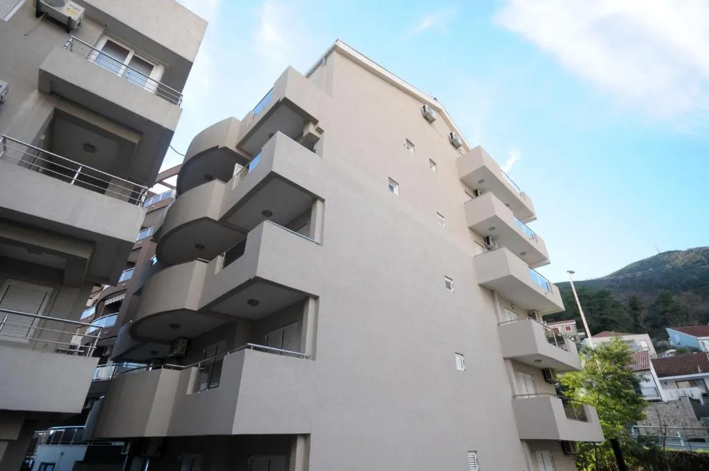 Image 2 of Apartments Anita