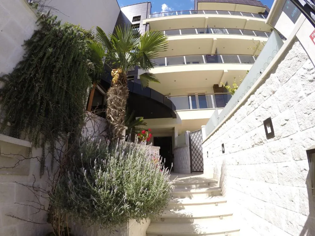 Image 2 of Apartments M Palace