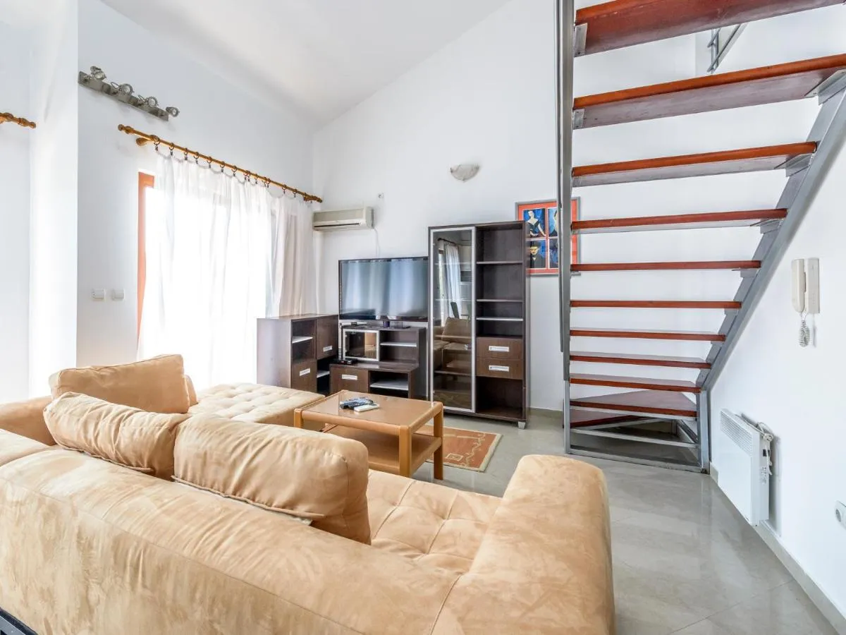 Image 2 of Captain Apartments