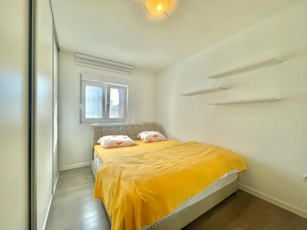 Image 3 of Family One bedroom apartment with Garden view