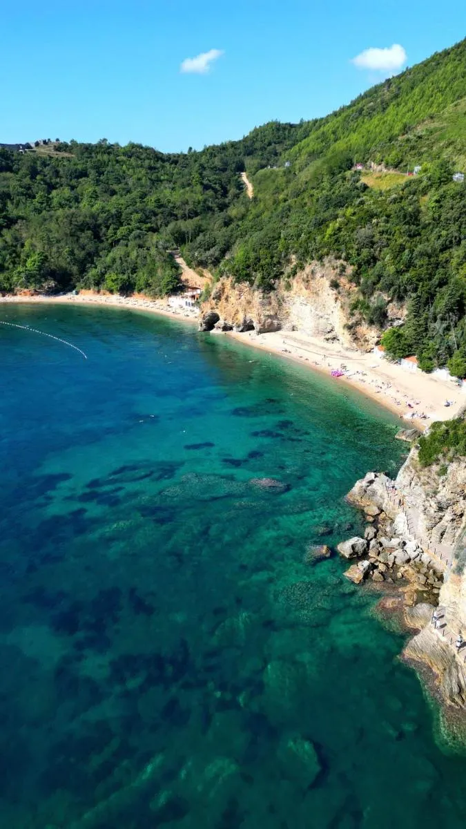 Image 6 of Four Views By The Sea Apartments