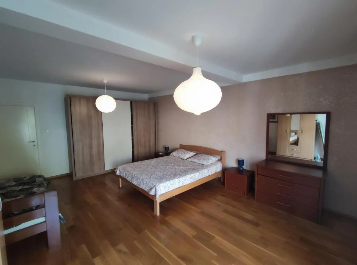 Image 6 of Fun and spacious apartment