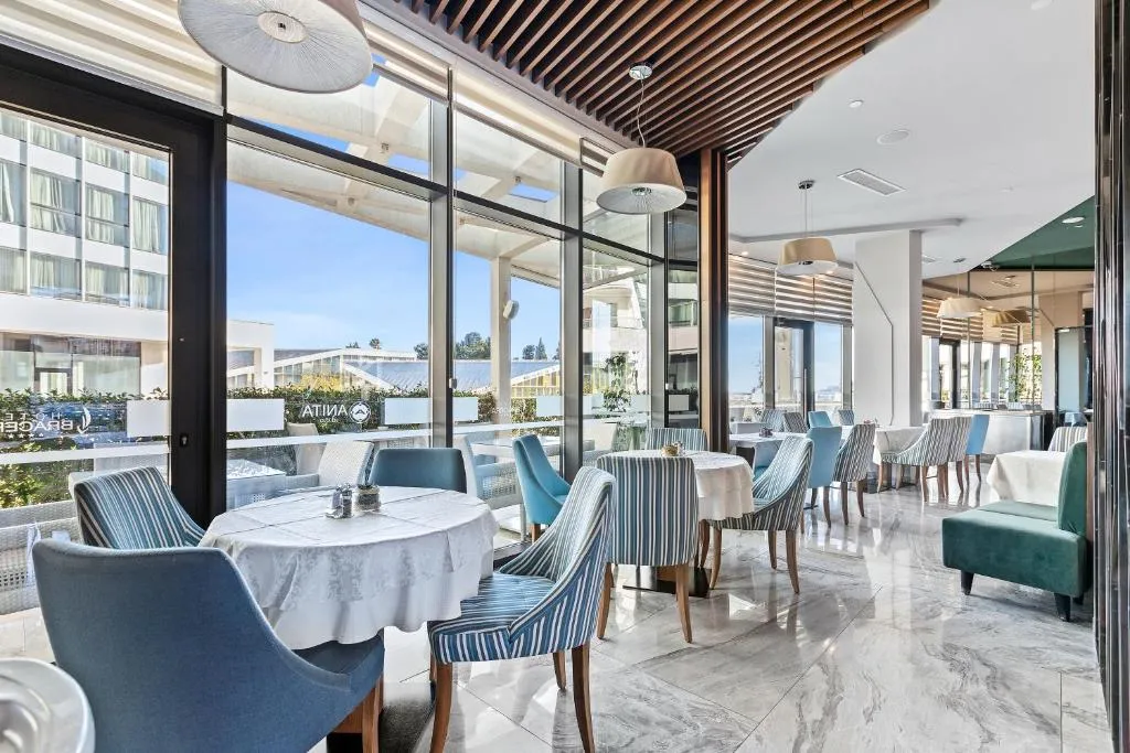 Image 2 of Hotel Bracera