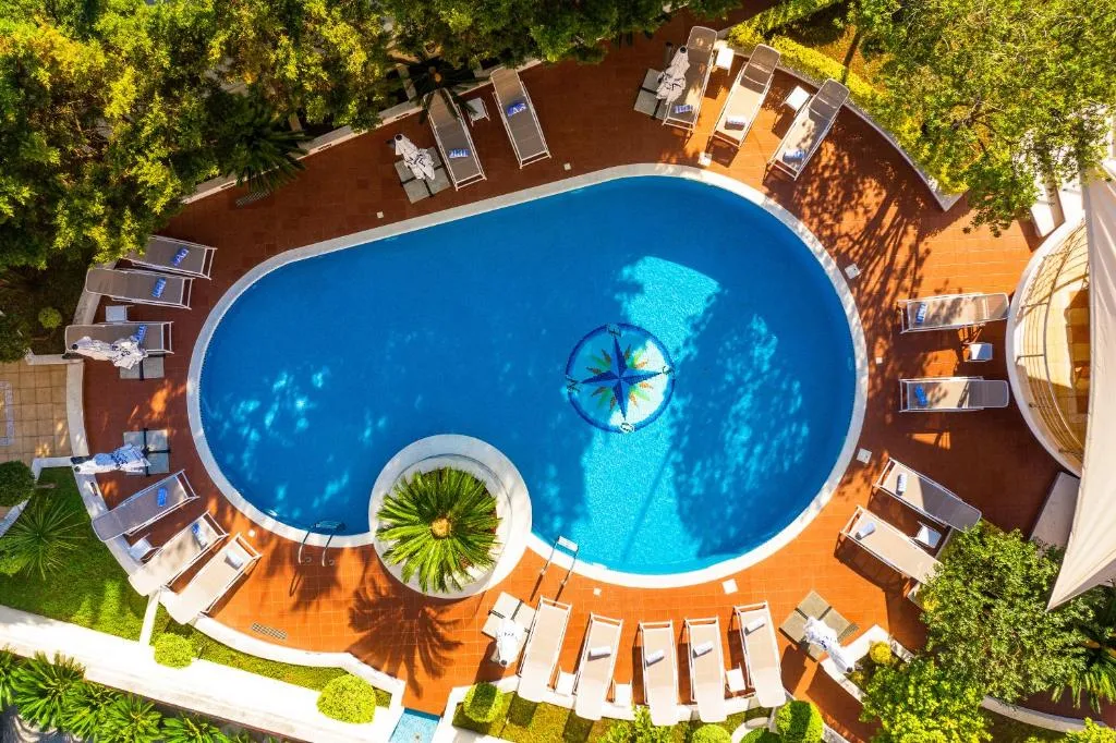 Image 2 of Hotel Max Prestige