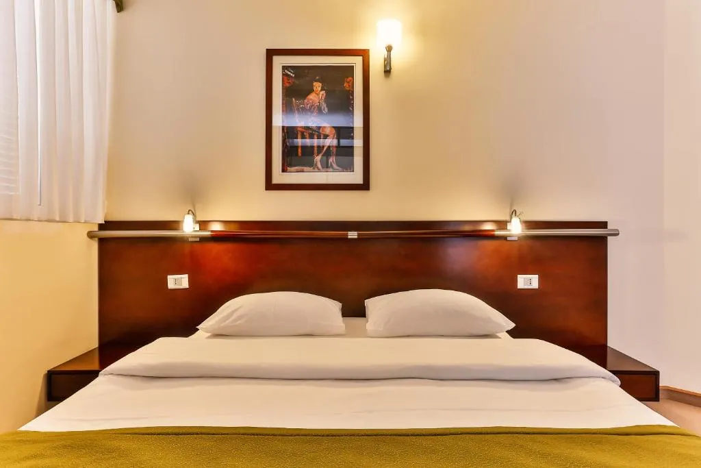 Image 6 of Hotel Max Prestige