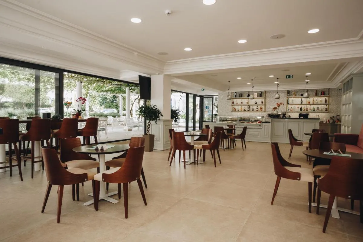 Image 2 of Hotel Montenegro