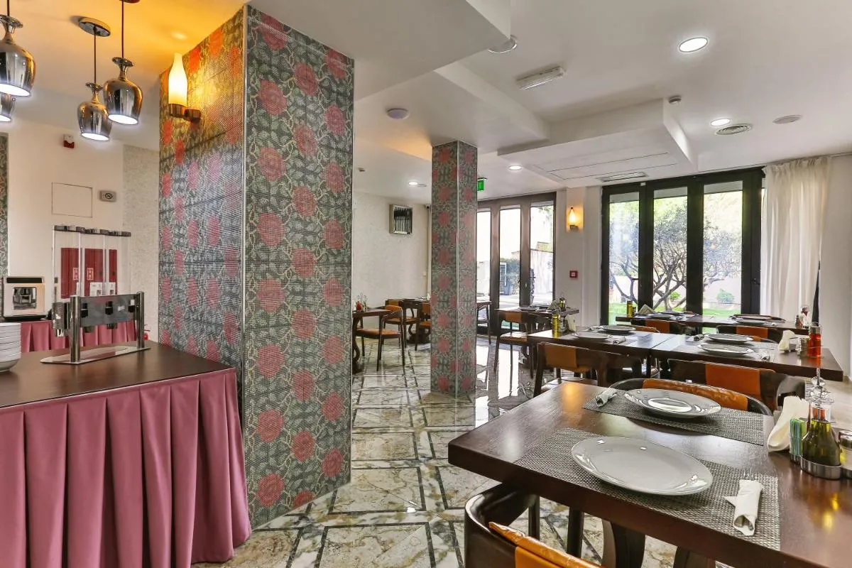 Image 3 of Hotel Premier