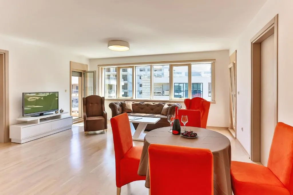 Image 2 of Montesun Fontana Apartments